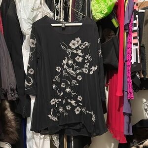 Alfani Black Graphic 3/4 Sleeve Blouse